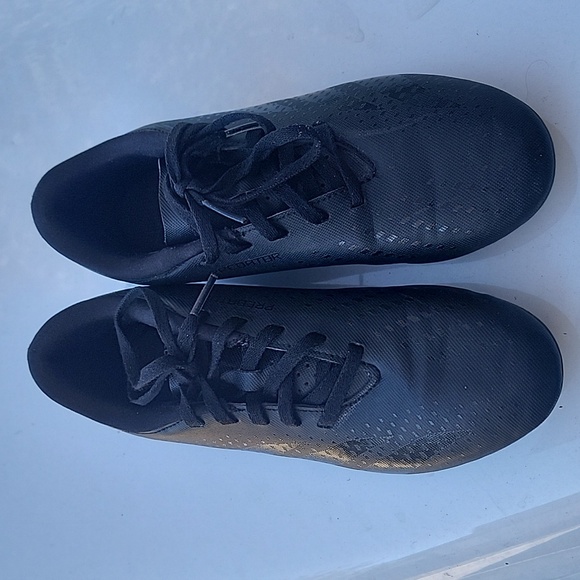 Adidas Predator - Picture 1 of 4